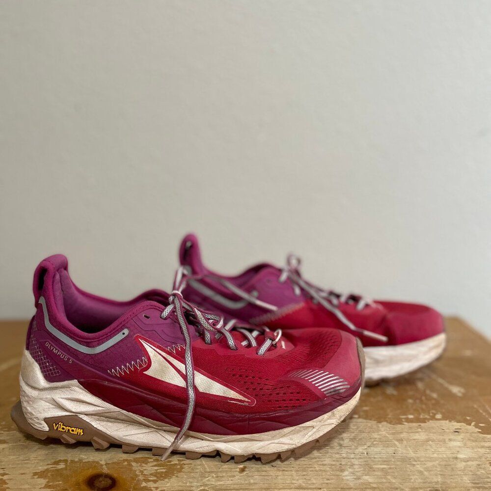 Altra Olympus 5 ALOA7R74664 Red Trail Running Training Shoes Women's Sz 9